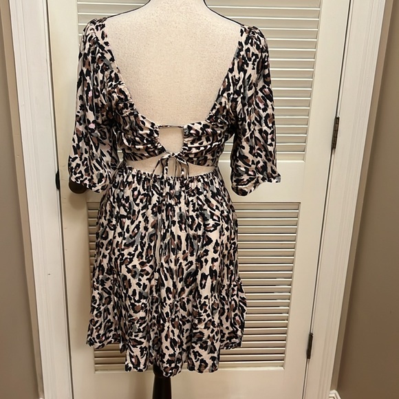 Saltwater LUXE Open Back Mini Dress in Cream Leopard Print, Size Small - Picture 13 of 17